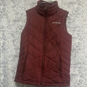 Columbia Women's Burgundy Quilted Vest